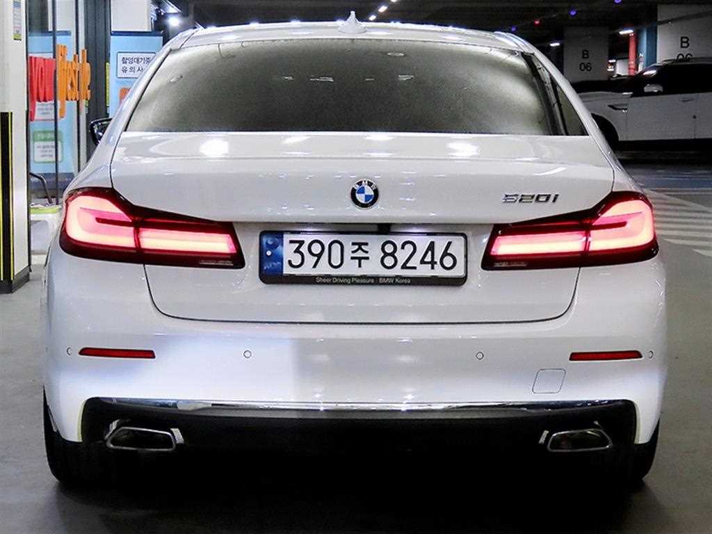 BMW 5 Series - Vista 5