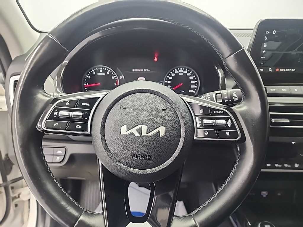 KIA Seltos - Vista 9