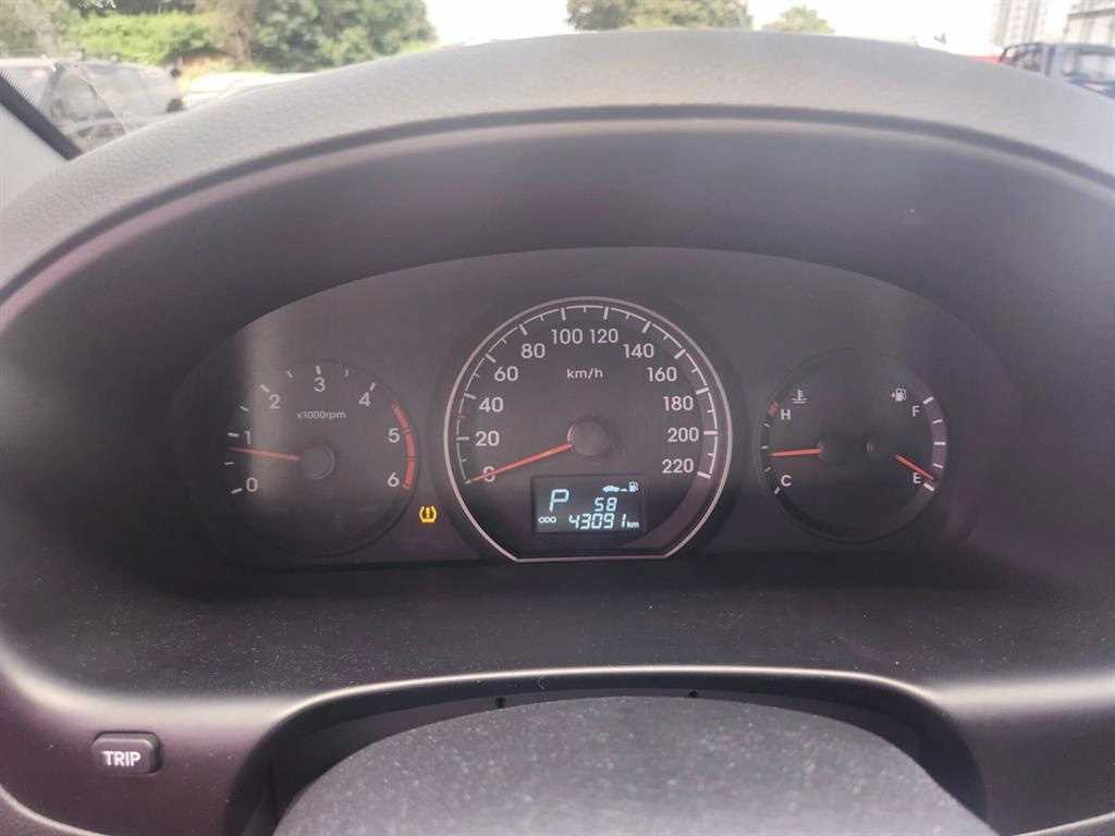 HYUNDAI Starex - Vista 7