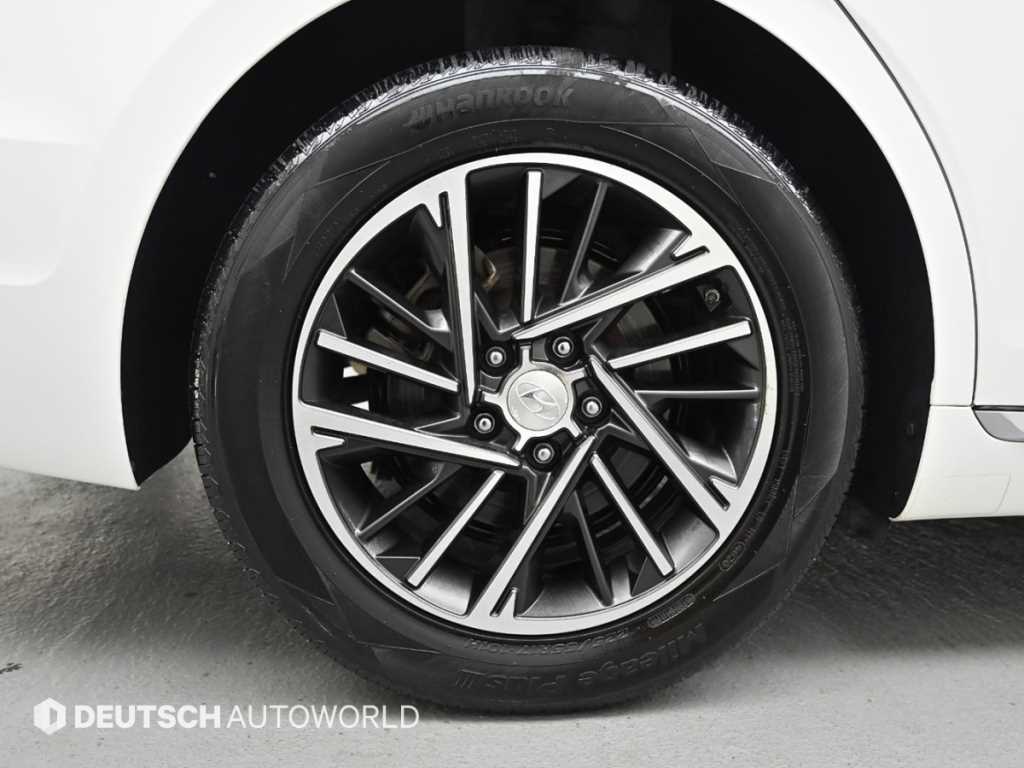 HYUNDAI Grandeur - Vista 5