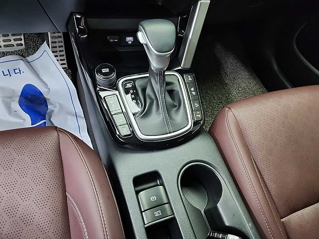 KIA Seltos - Vista 8