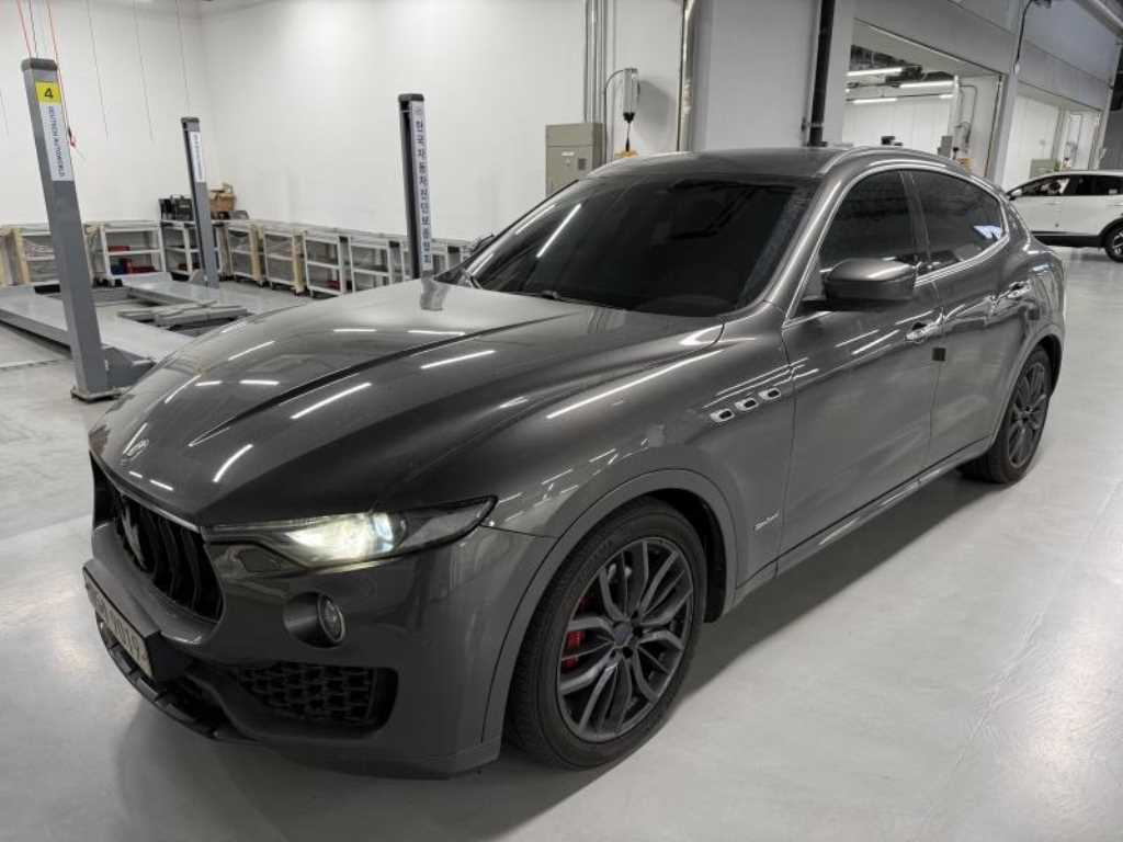 Maserati Levante - Vista 2