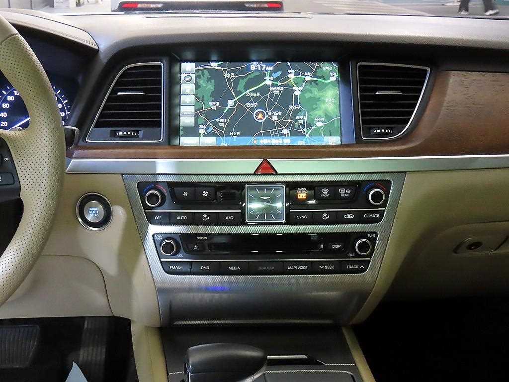 Genesis G80 - Vista 10