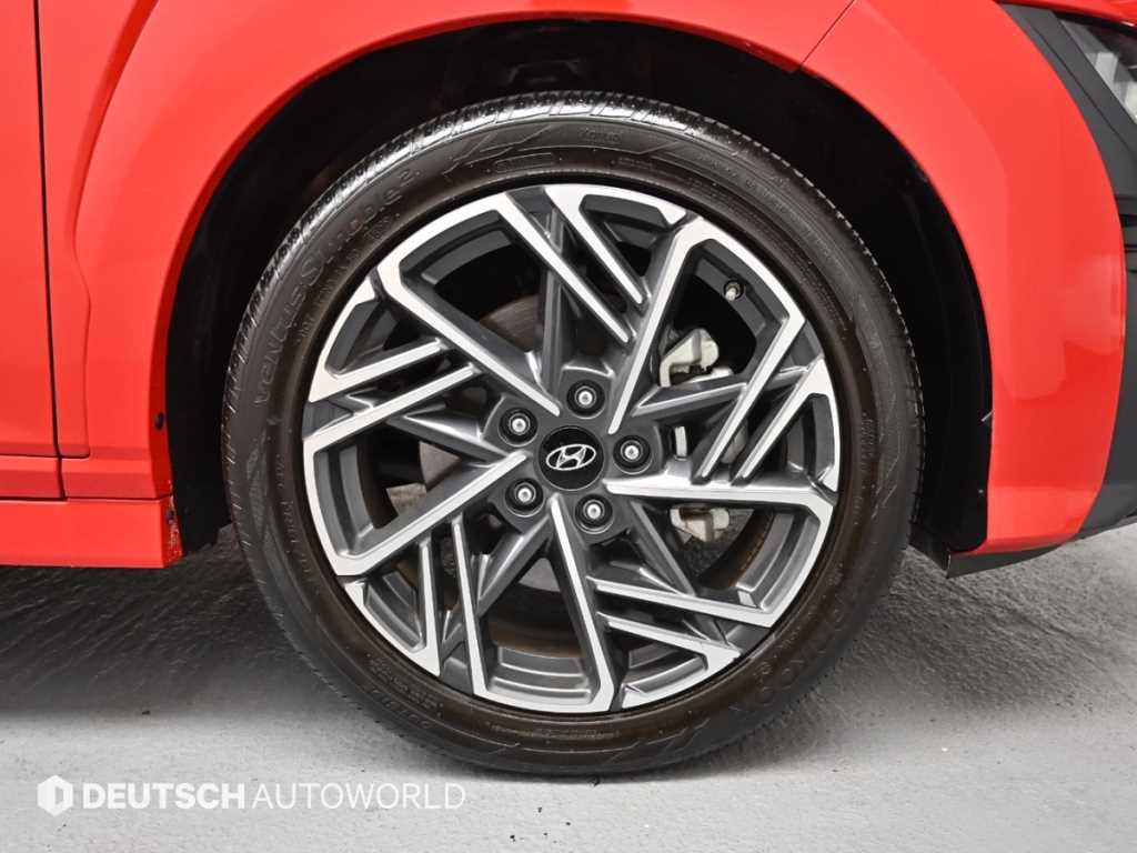 HYUNDAI Kona - Vista 5