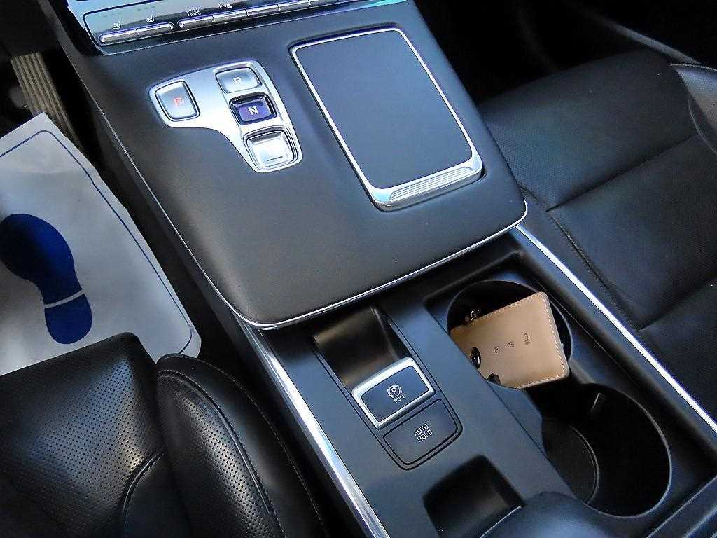 HYUNDAI Grandeur - Vista 11