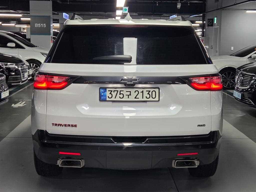 Chevrolet Travers - Vista 5