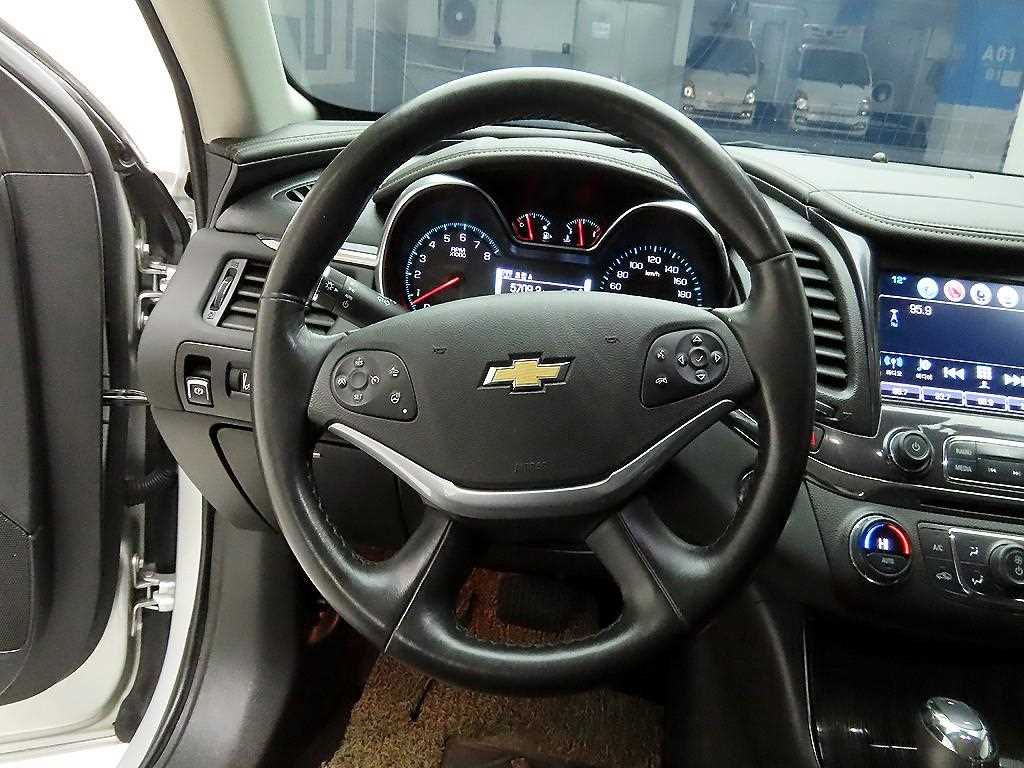 Chevrolet Impala - Vista 7