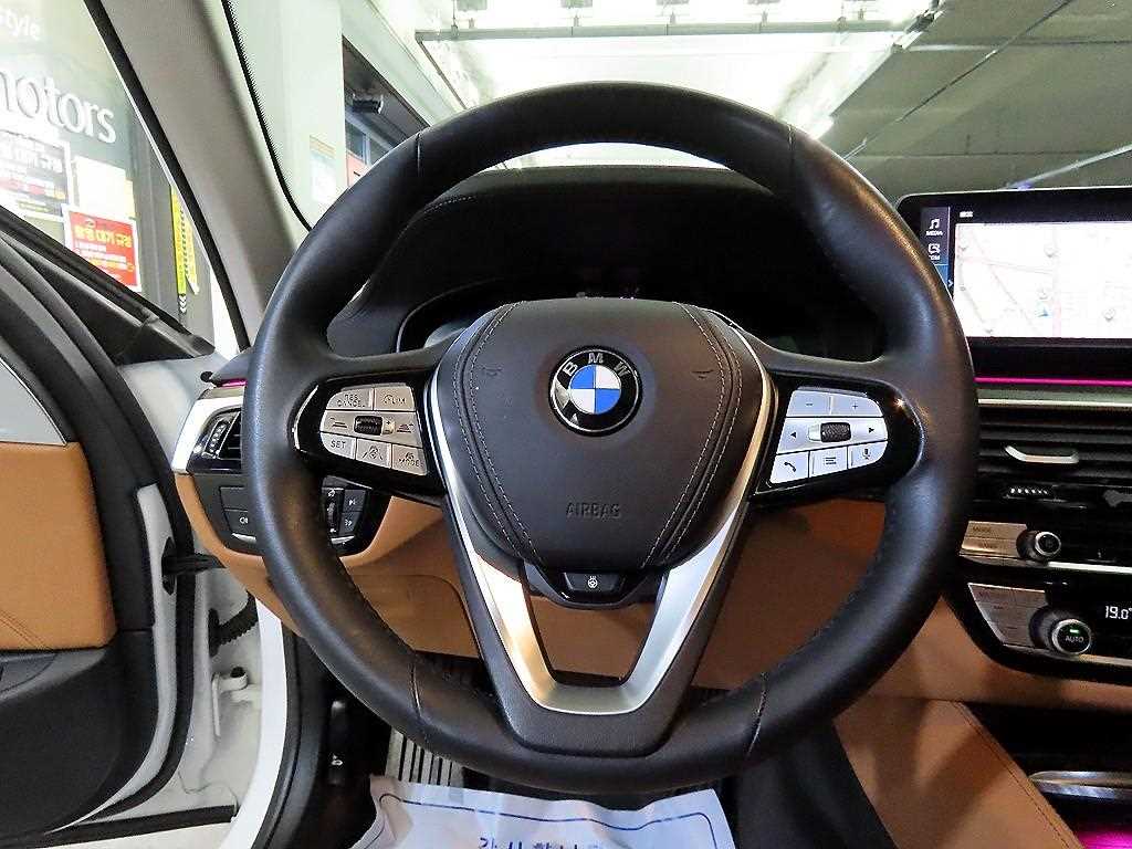 BMW 5 Series - Vista 8