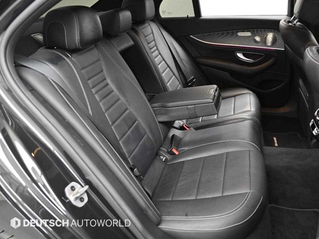 Mercedes Benz E class - Vista 12