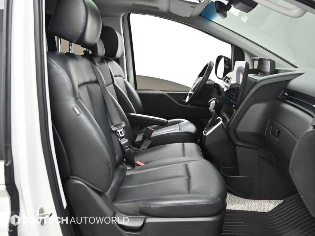 HYUNDAI Staria - Vista 10