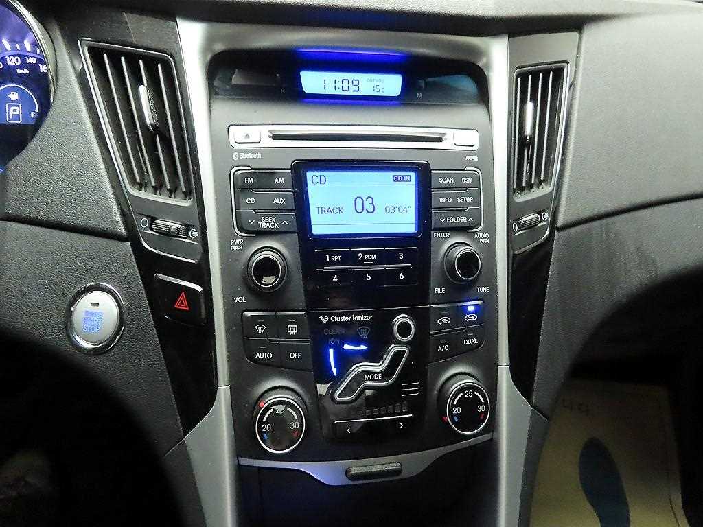 HYUNDAI Sonata - Vista 9