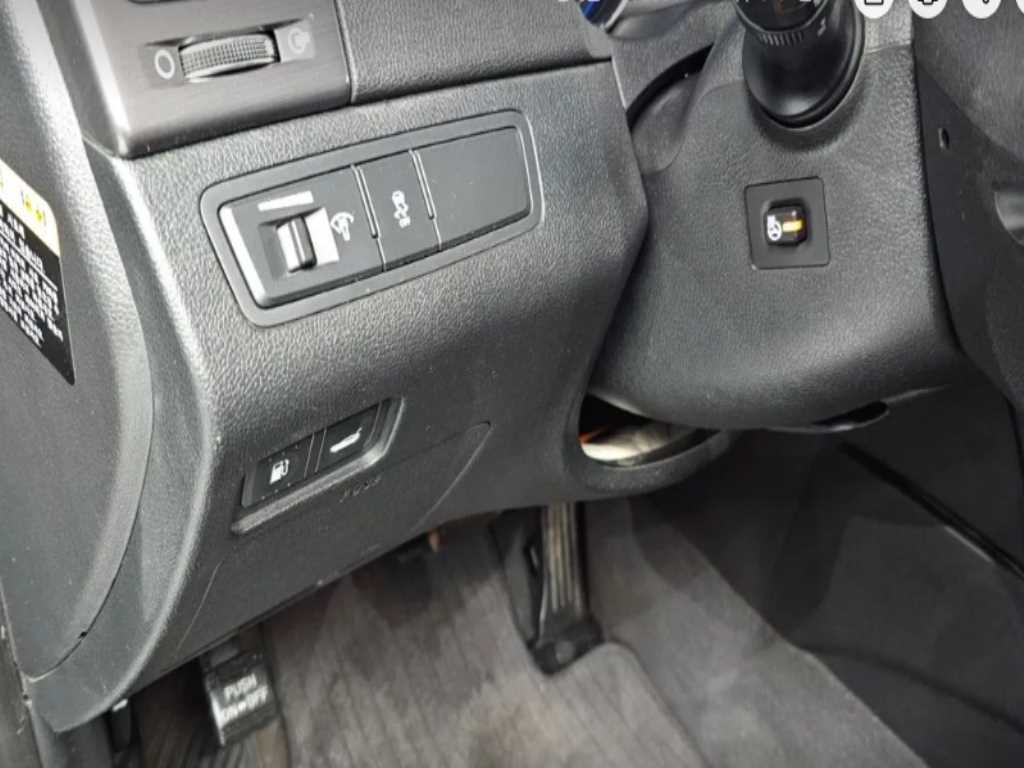 HYUNDAI Sonata - Vista 11