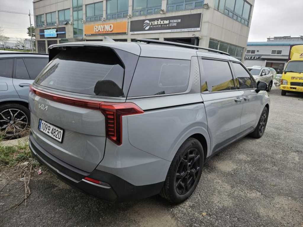 KIA Carnival - Vista 4