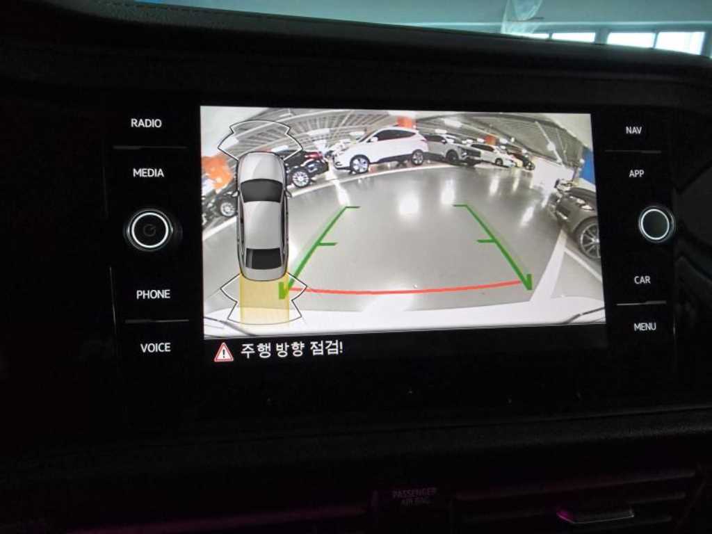 Volkswagen Jetta - Vista 12