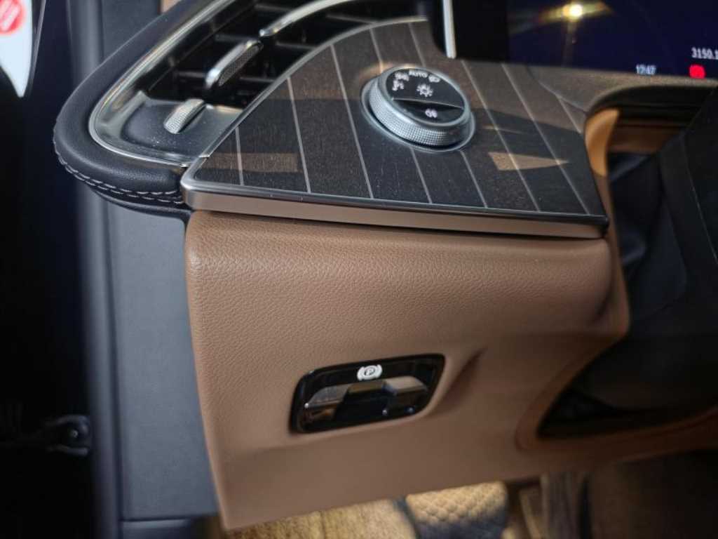 Mercedes Benz E class - Vista 5