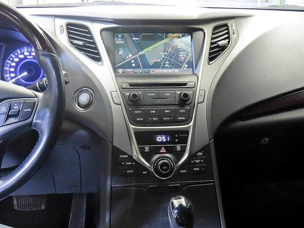 HYUNDAI Grandeur - Vista 11
