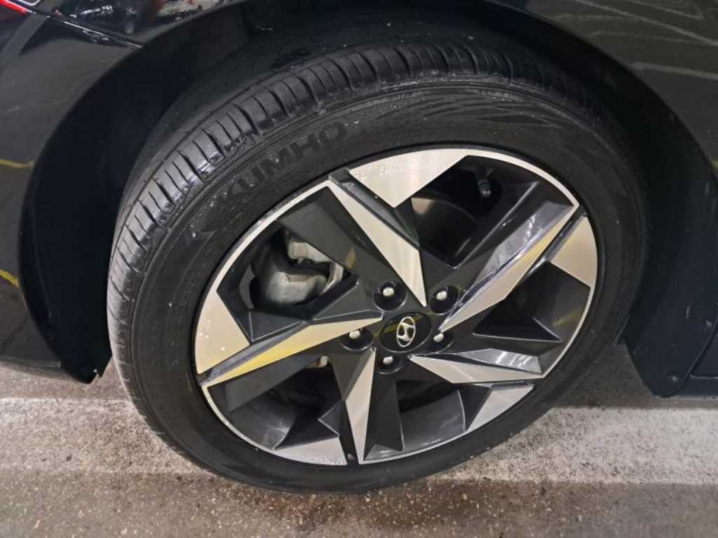 HYUNDAI Avante - Vista 6