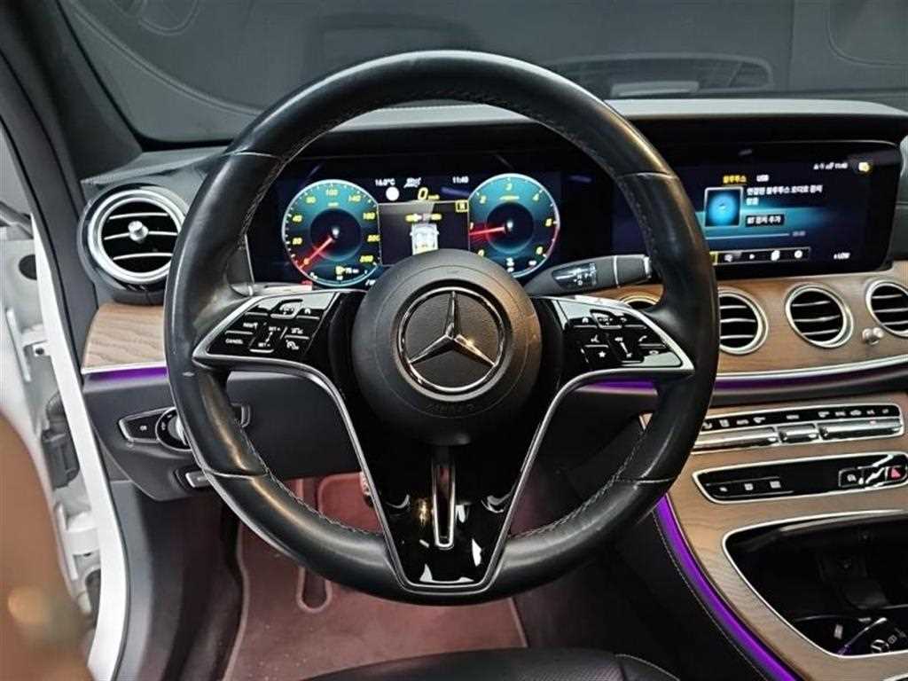 Mercedes Benz E class - Vista 6