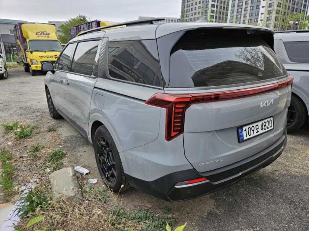 KIA Carnival - Vista 3