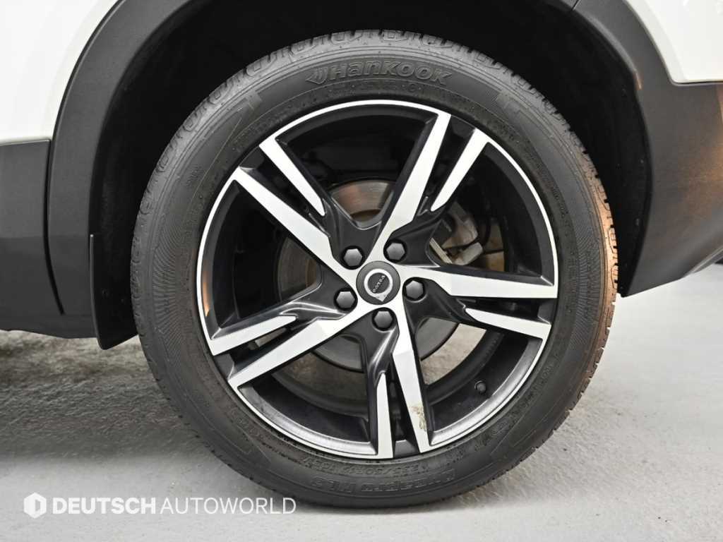 Volvo XC40 - Vista 5