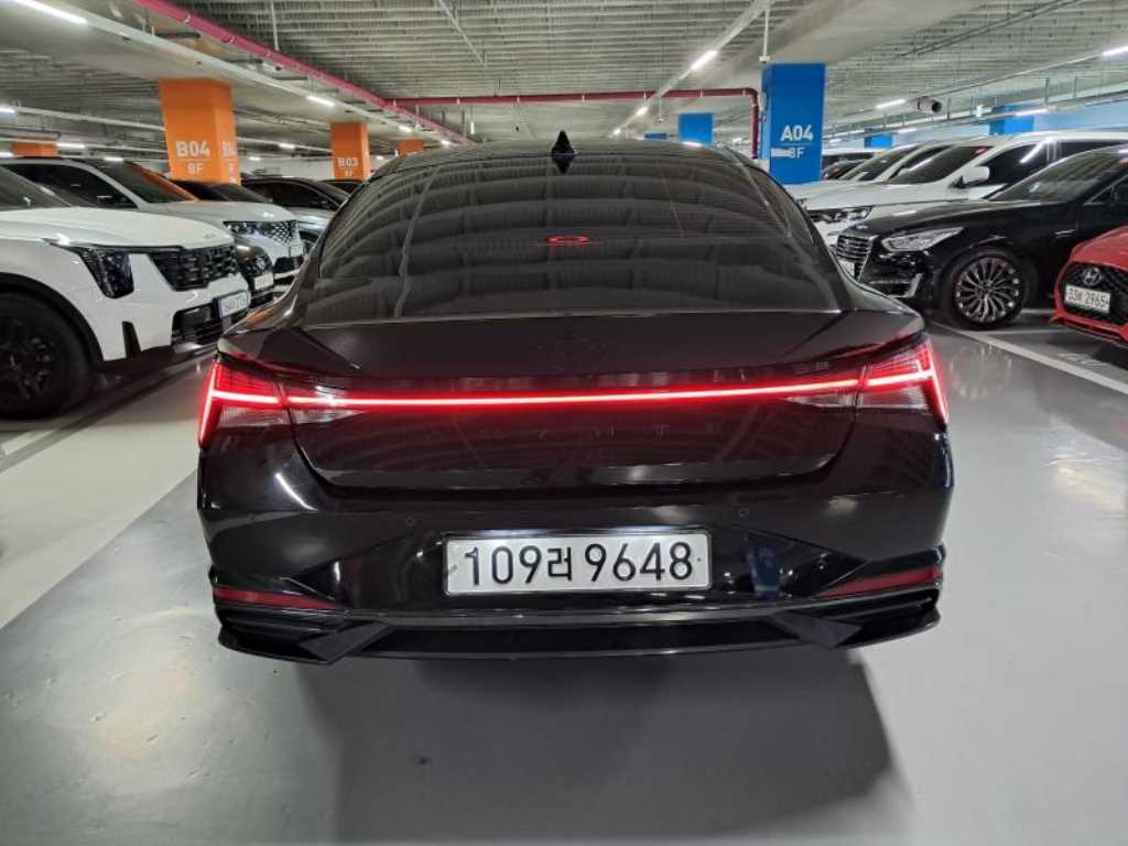 HYUNDAI Avante - Vista 4