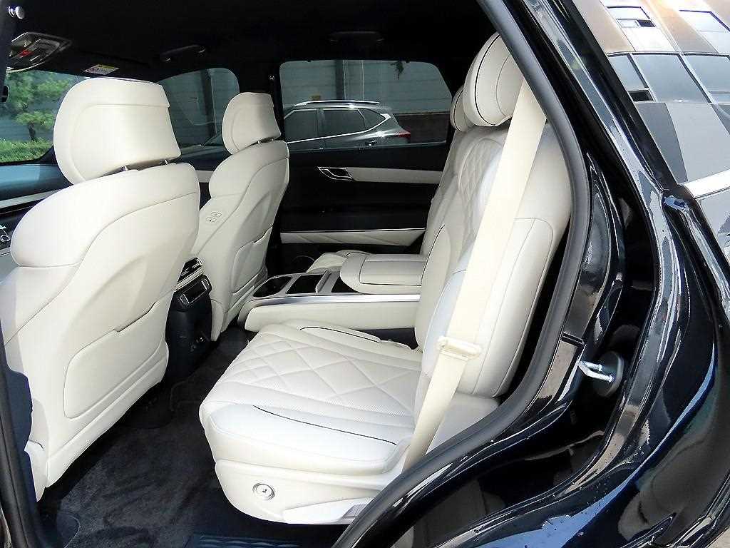 Genesis GV80 - Vista 6