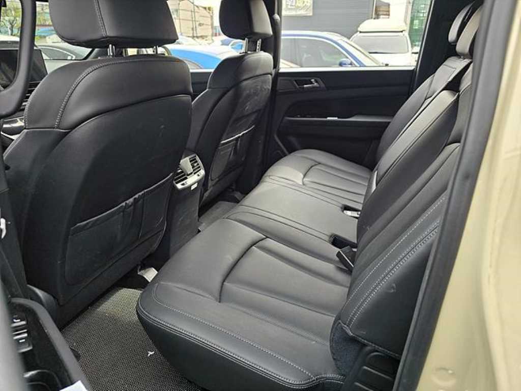 Ssangyong Rexton - Vista 7