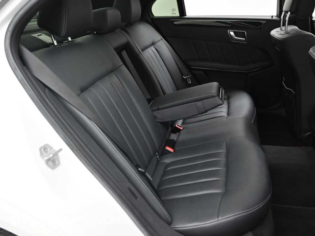 Mercedes Benz E class - Vista 12