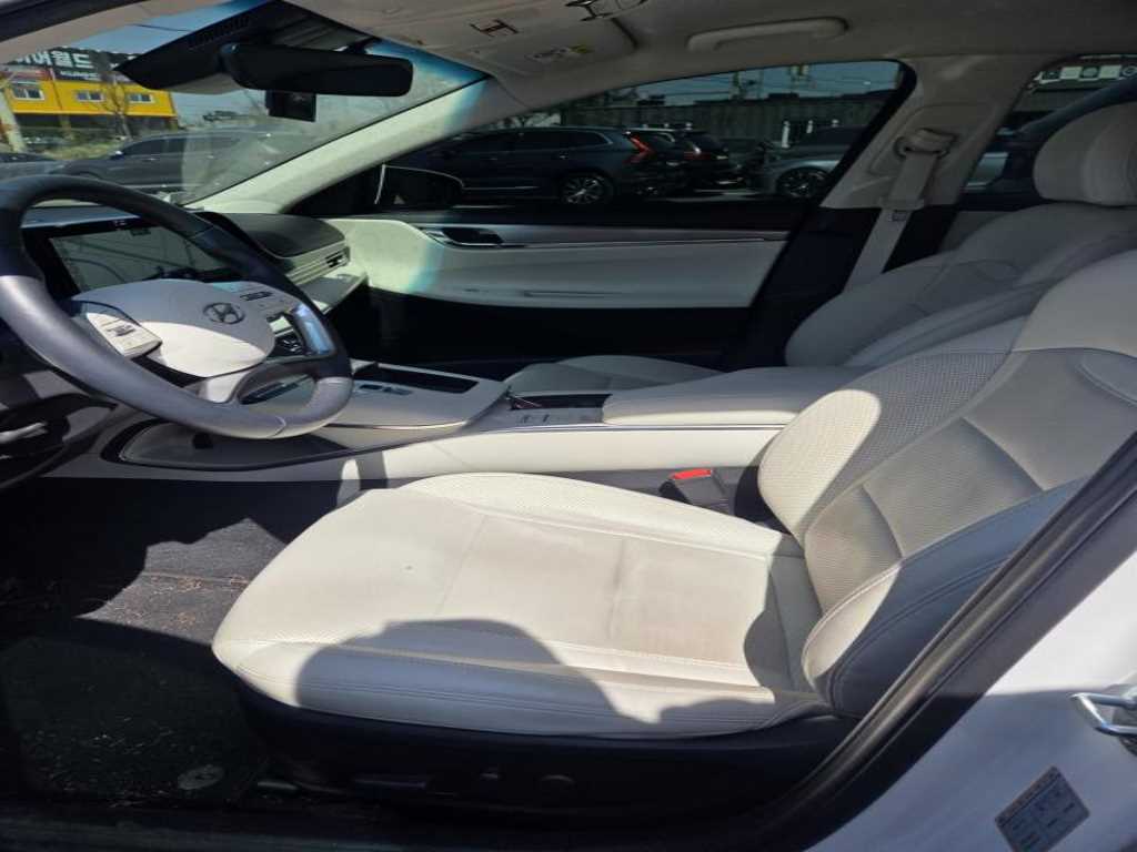 HYUNDAI Grandeur - Vista 4