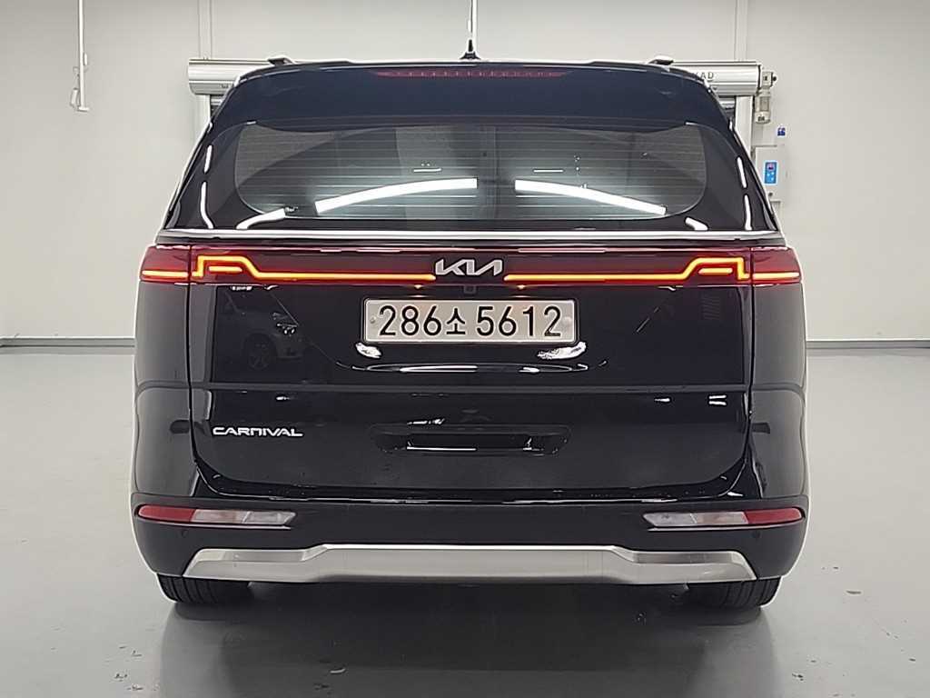 KIA Carnival - Vista 3