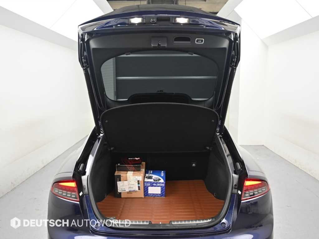 KIA Stinger - Vista 5