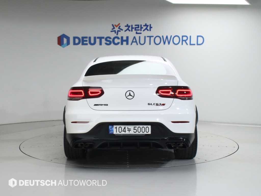 Mercedes Benz GLC Class - Vista 4