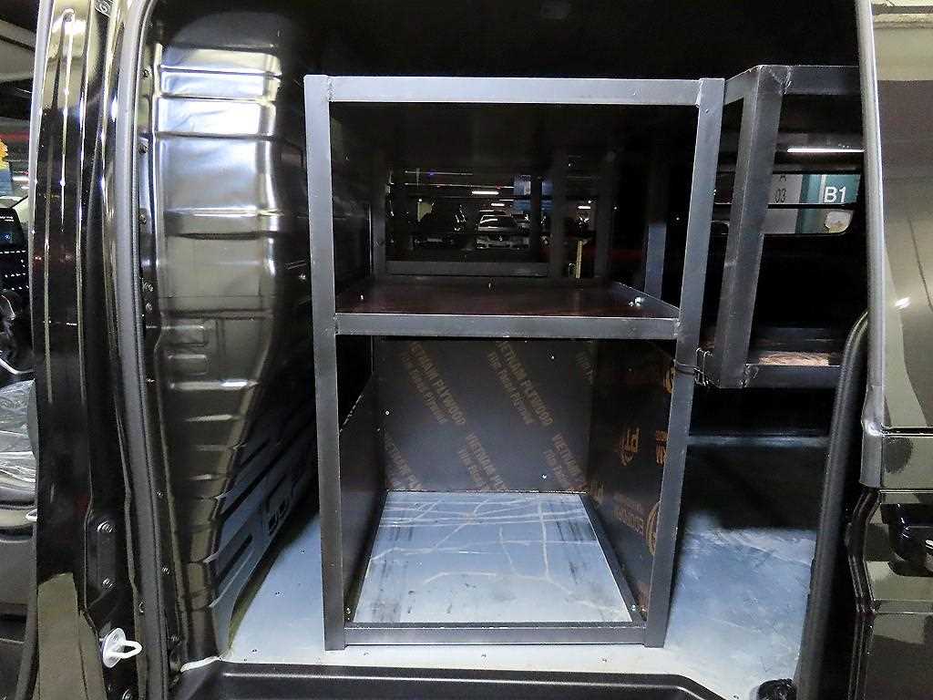 HYUNDAI Staria - Vista 7