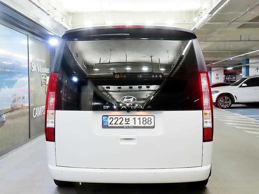 HYUNDAI Staria - Vista 5