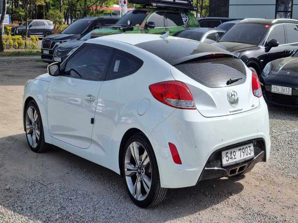 HYUNDAI Veloster - Vista 6