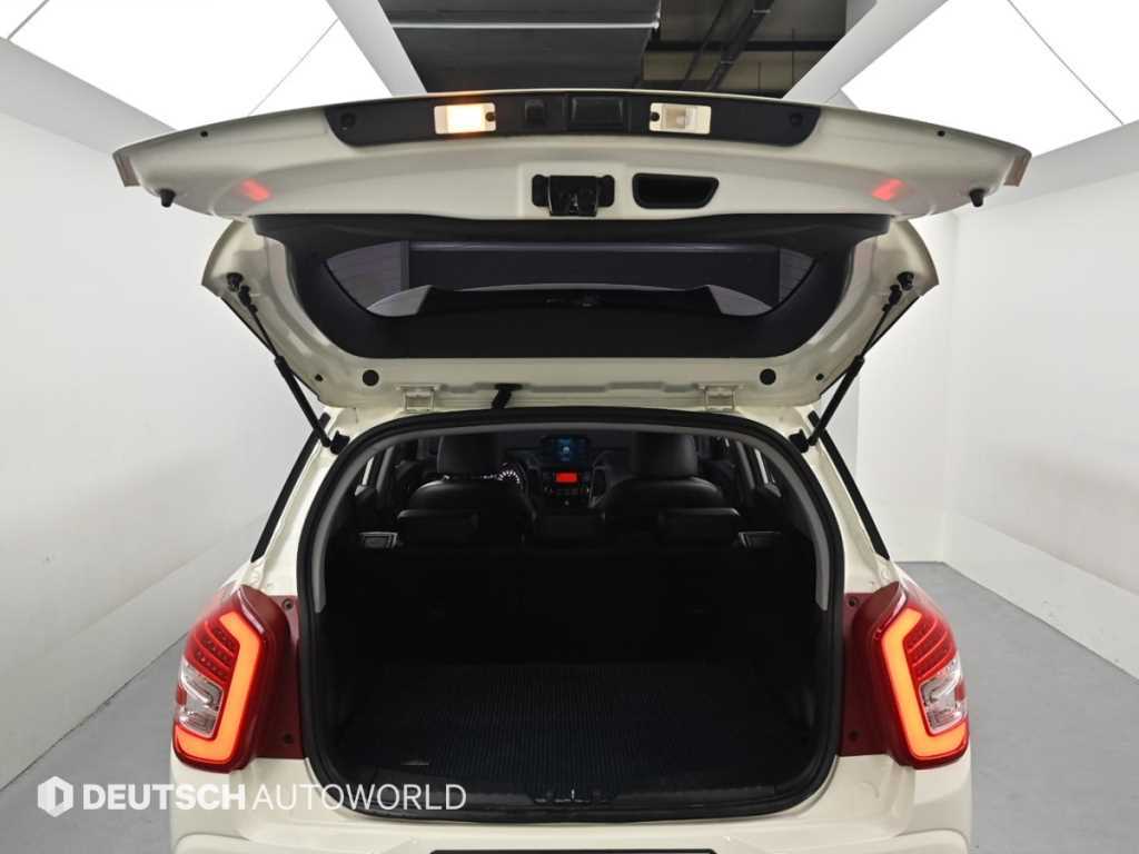 Ssangyong Tivoli 2016 Blanco - Importación desde Corea - HF Imports Iquique - Foto 19