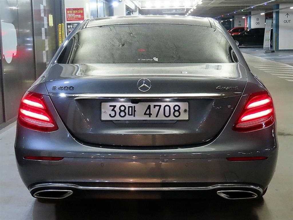 Mercedes Benz E class - Vista 5