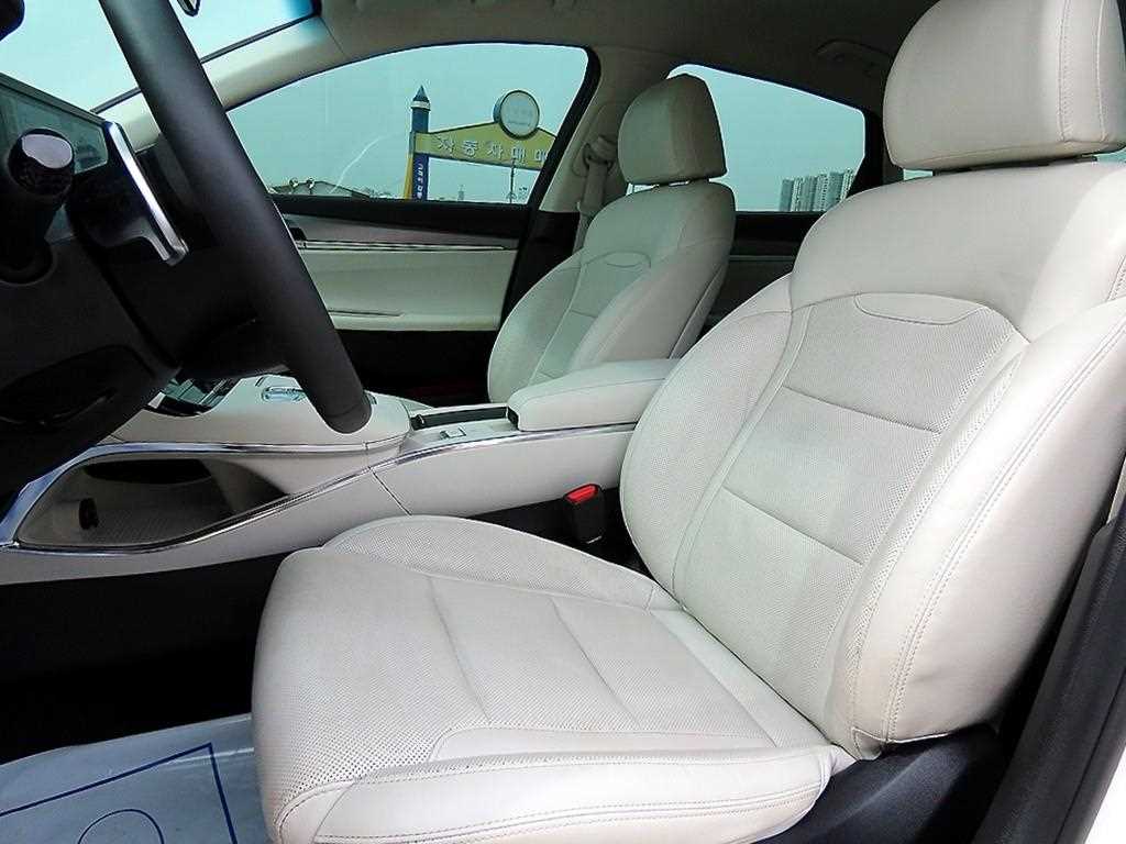 HYUNDAI Grandeur - Vista 5