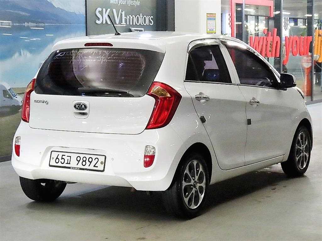 KIA Morning - Vista 4