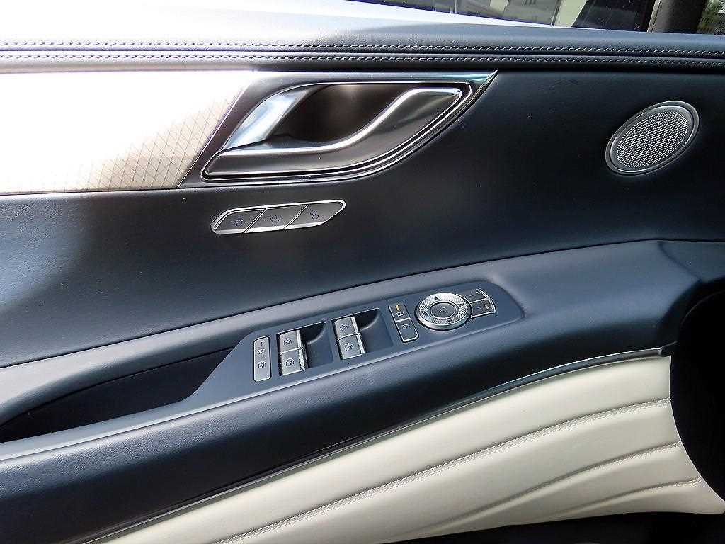 Genesis GV80 - Vista 11