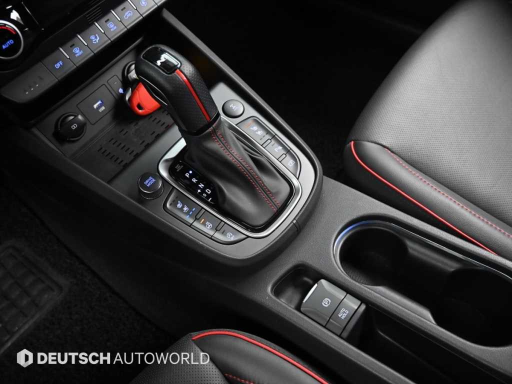 HYUNDAI Kona - Vista 9