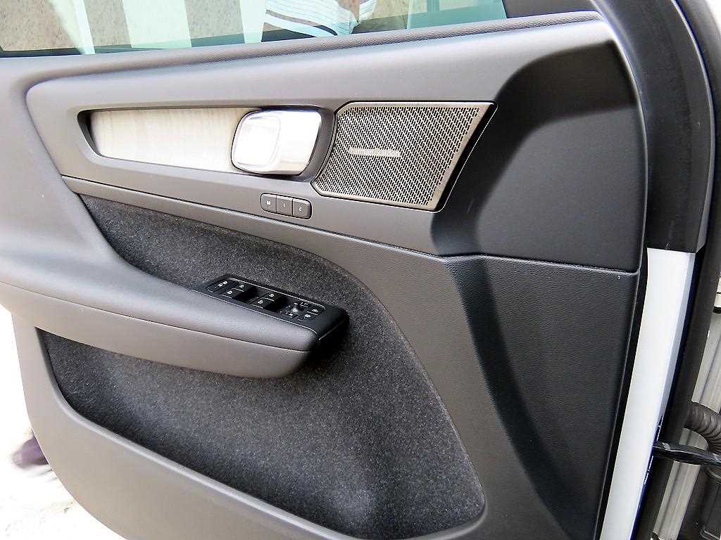 Volvo XC40 - Vista 11