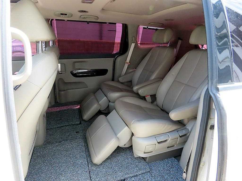 KIA Carnival - Vista 6