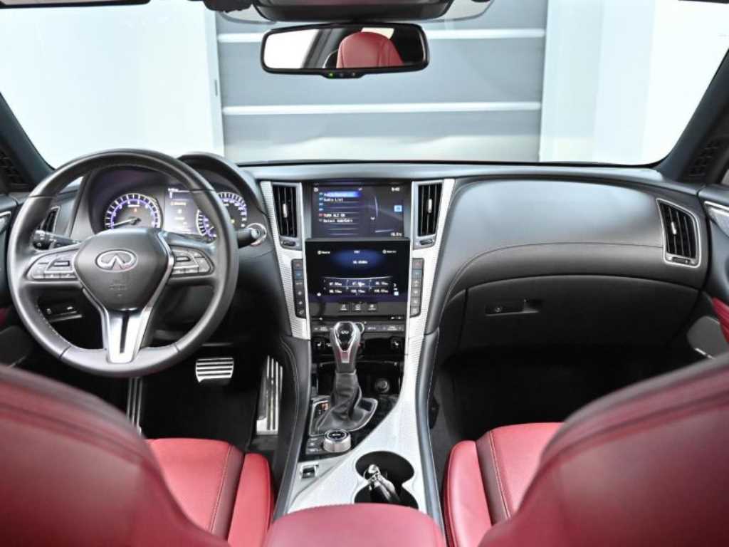 Infiniti Q - Vista 8