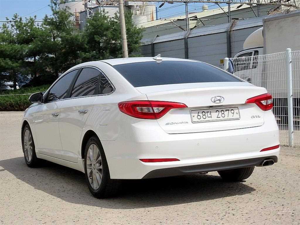 HYUNDAI Sonata - Vista 3