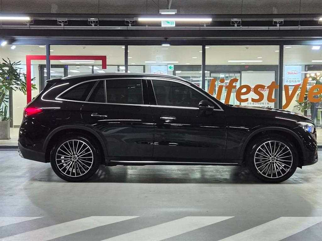Mercedes Benz GLC Class - Vista 3