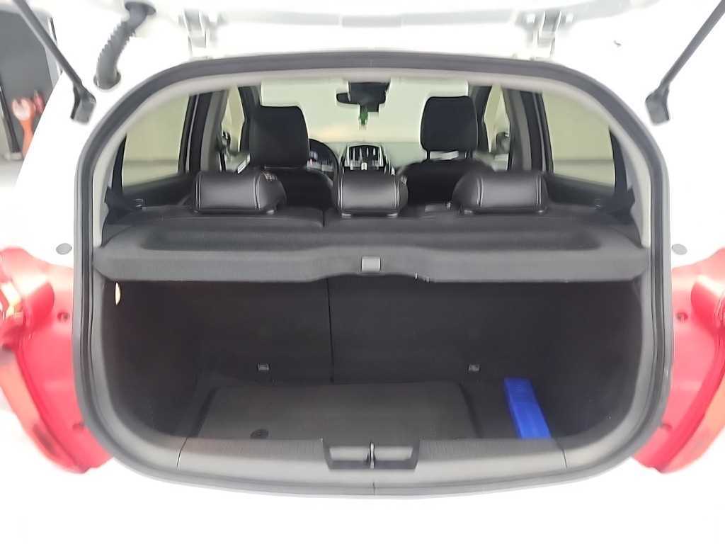 Chevrolet Spark 2021 Blanco - Importación desde Corea - HF Imports Iquique - Foto 18