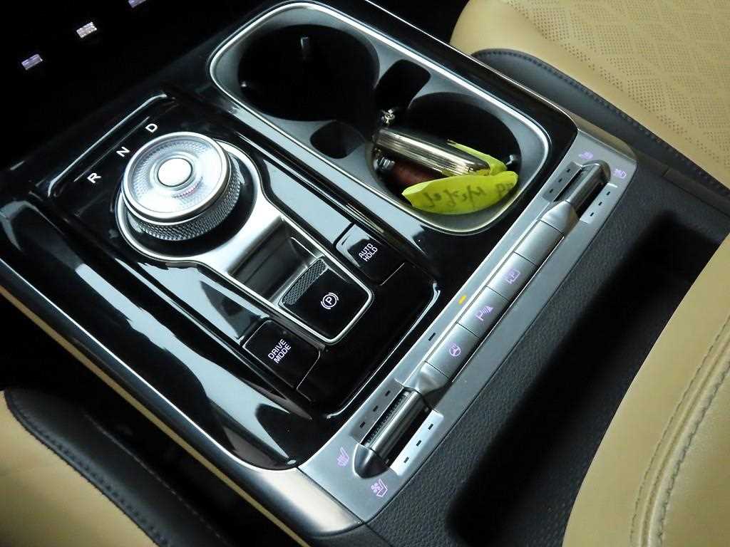 KIA Carnival - Vista 10