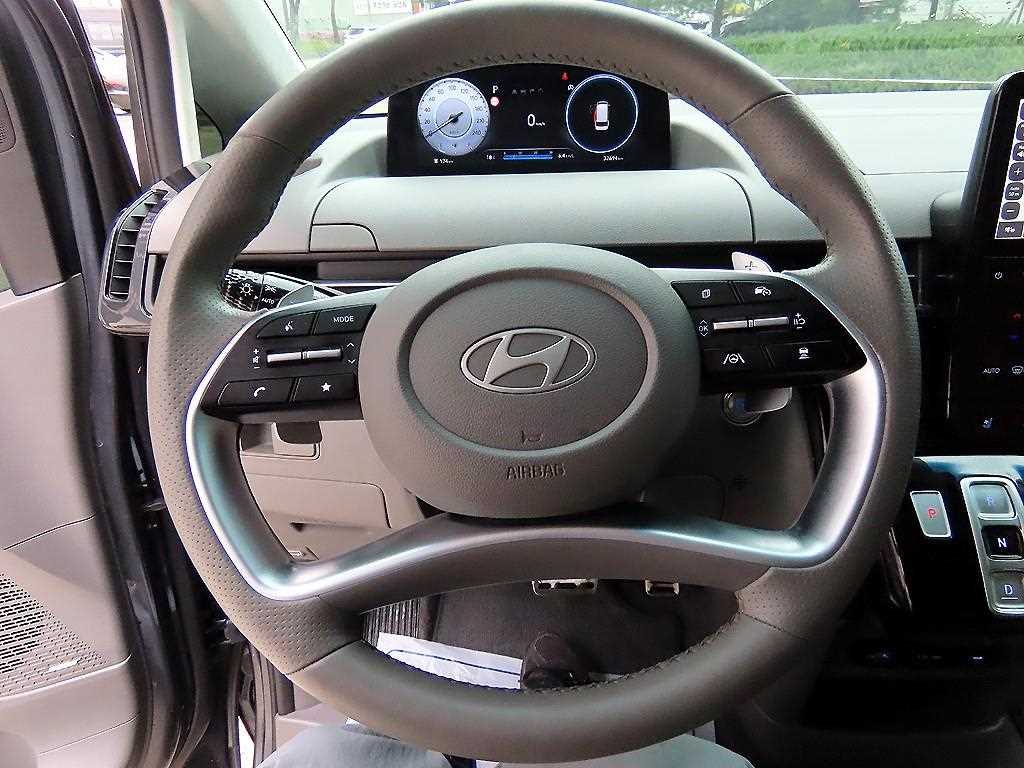 HYUNDAI Staria - Vista 9