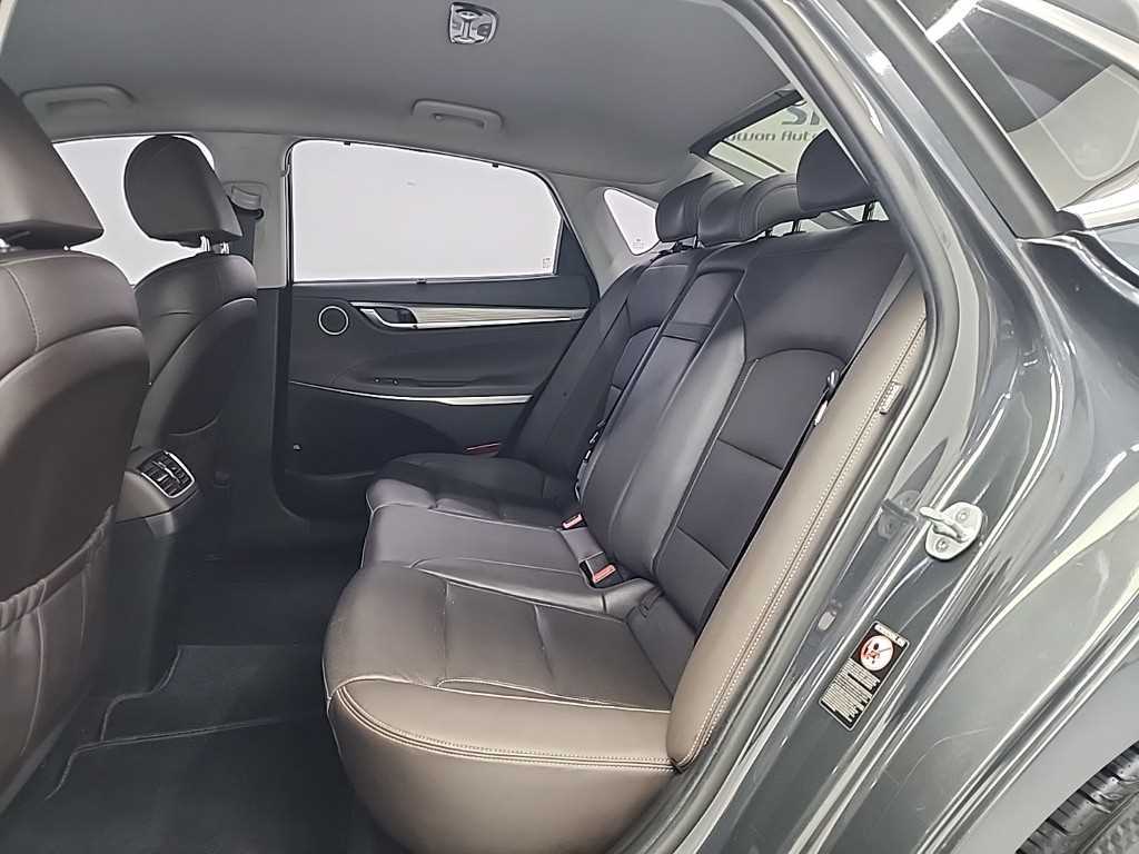 HYUNDAI Grandeur - Vista 12